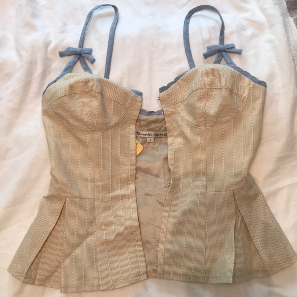 Cute patterned Nanette Lepore top!Will take offers